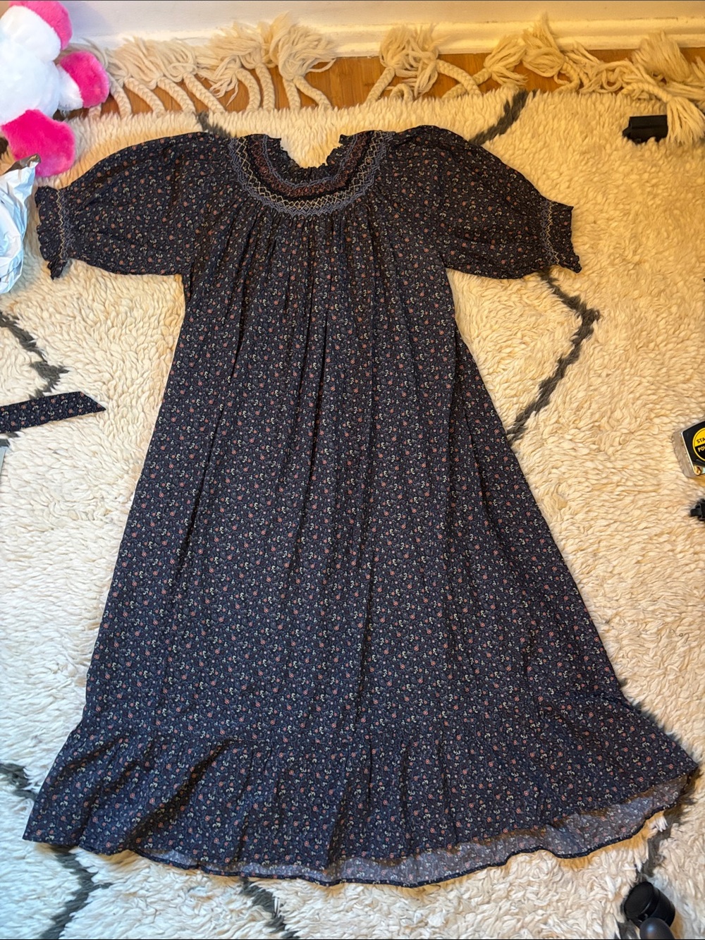 Doen Floral Smocked Dress - Picture 10 of 17